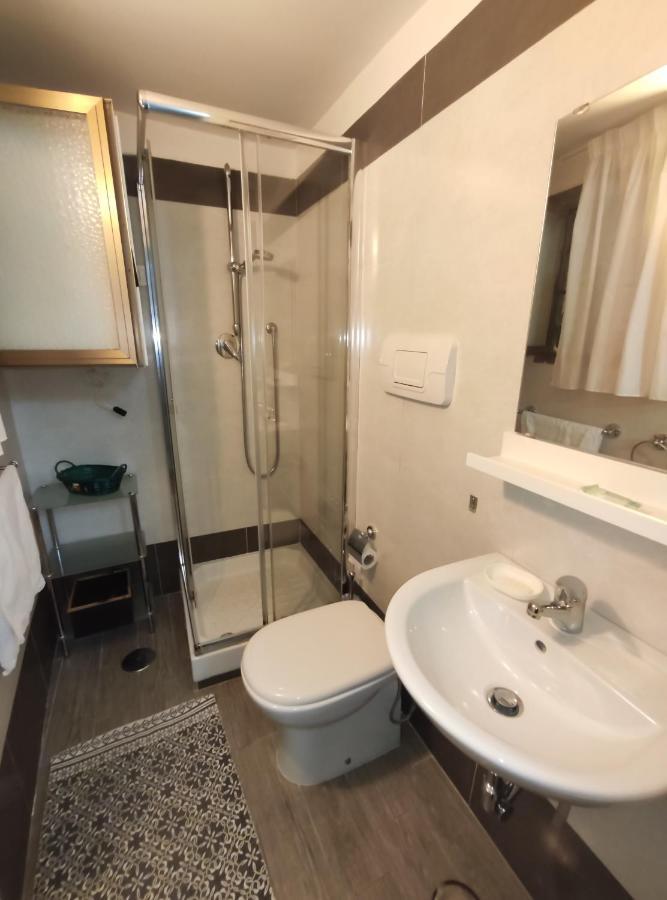 Casa Vacanze Angelica Σαλέρνο Εξωτερικό φωτογραφία